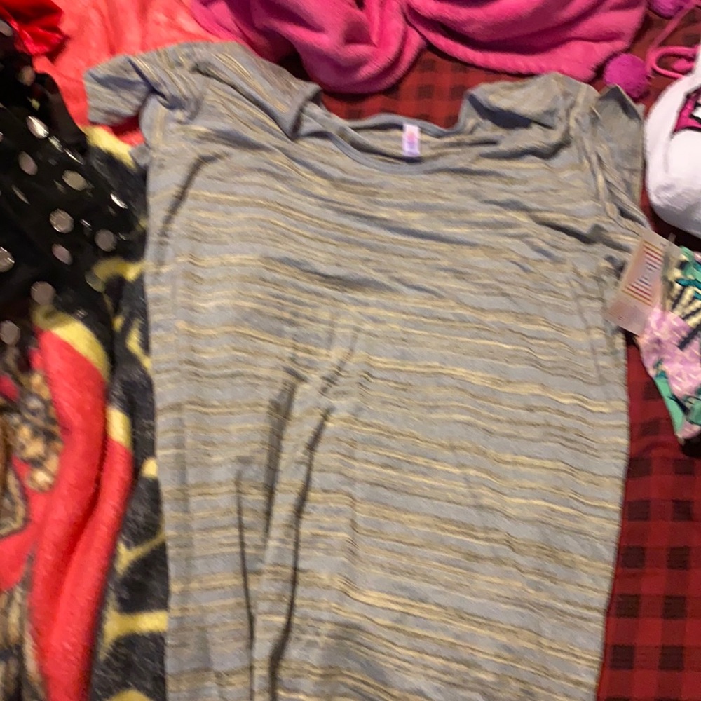 New with tags. LulaRoe Classic T 3X